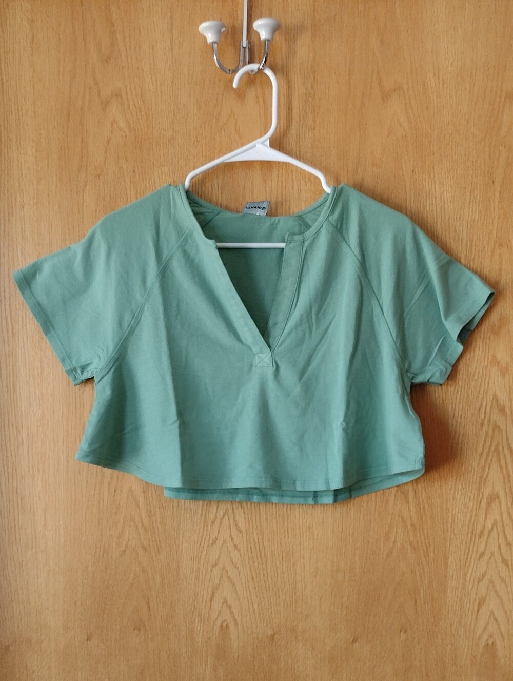 Mono B Supima Cotton Crop Top Size Medium